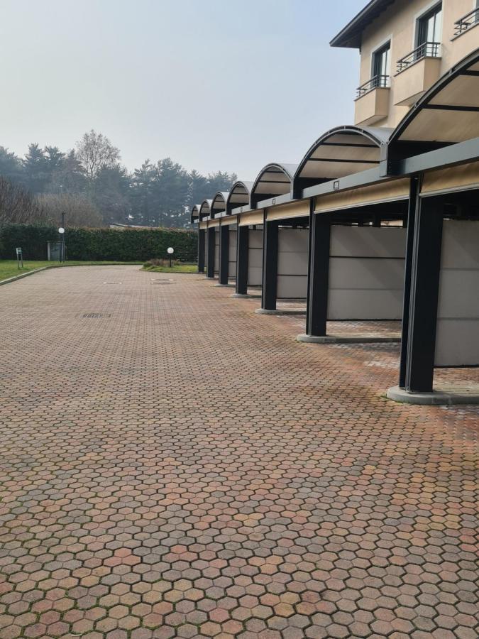 Elysium Hotel Raya Mediglia Екстериор снимка